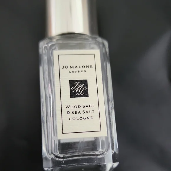 Jo Malone Mini Fragrance Set - Black and Silver Bottles - Picture 3 of 4